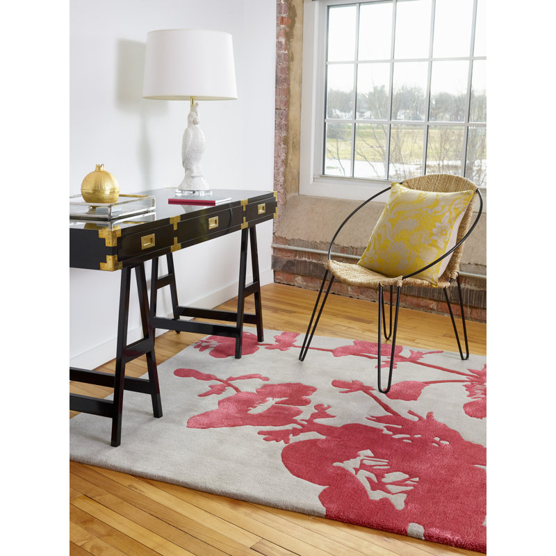 Hand Tufted Floral Area Rug in Poppy, Rectangle 6'7" x 9'2"