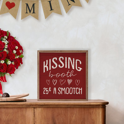 Kissing Booth Smooch Red