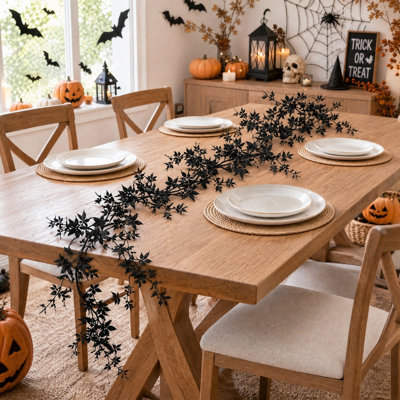 Guirlande de 3 feuilles artificielles noires pour l'Halloween, 180 cm de feuillage noir flexible avec boucles de suspension, décoration gothique pour mur, foyer ou porte.