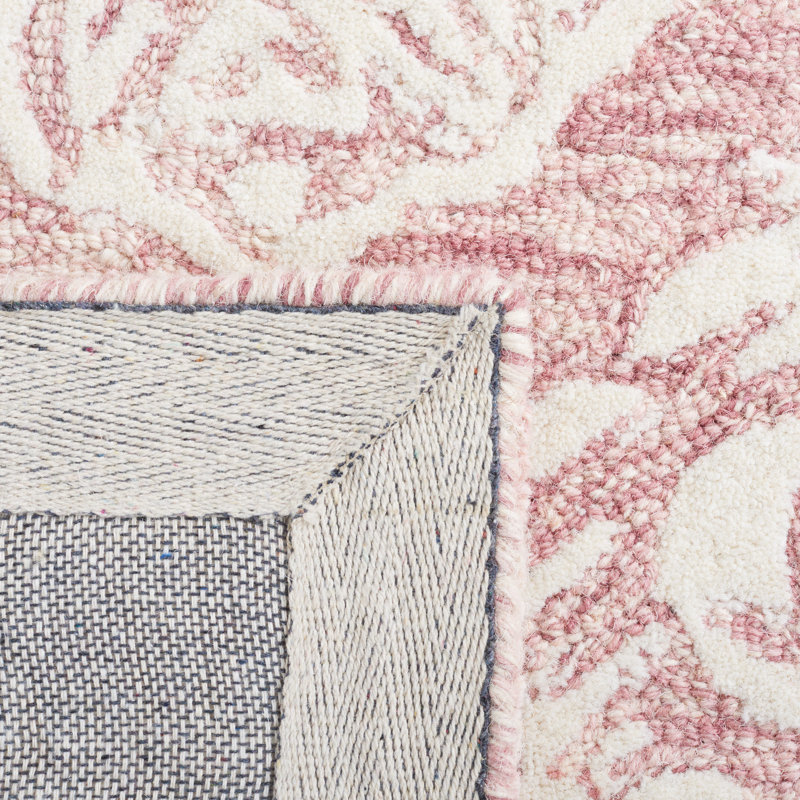 Dylanne Damask Handmade Tufted Wool Area Rug in Pink/Ivory, Rectangle 4' x 6'