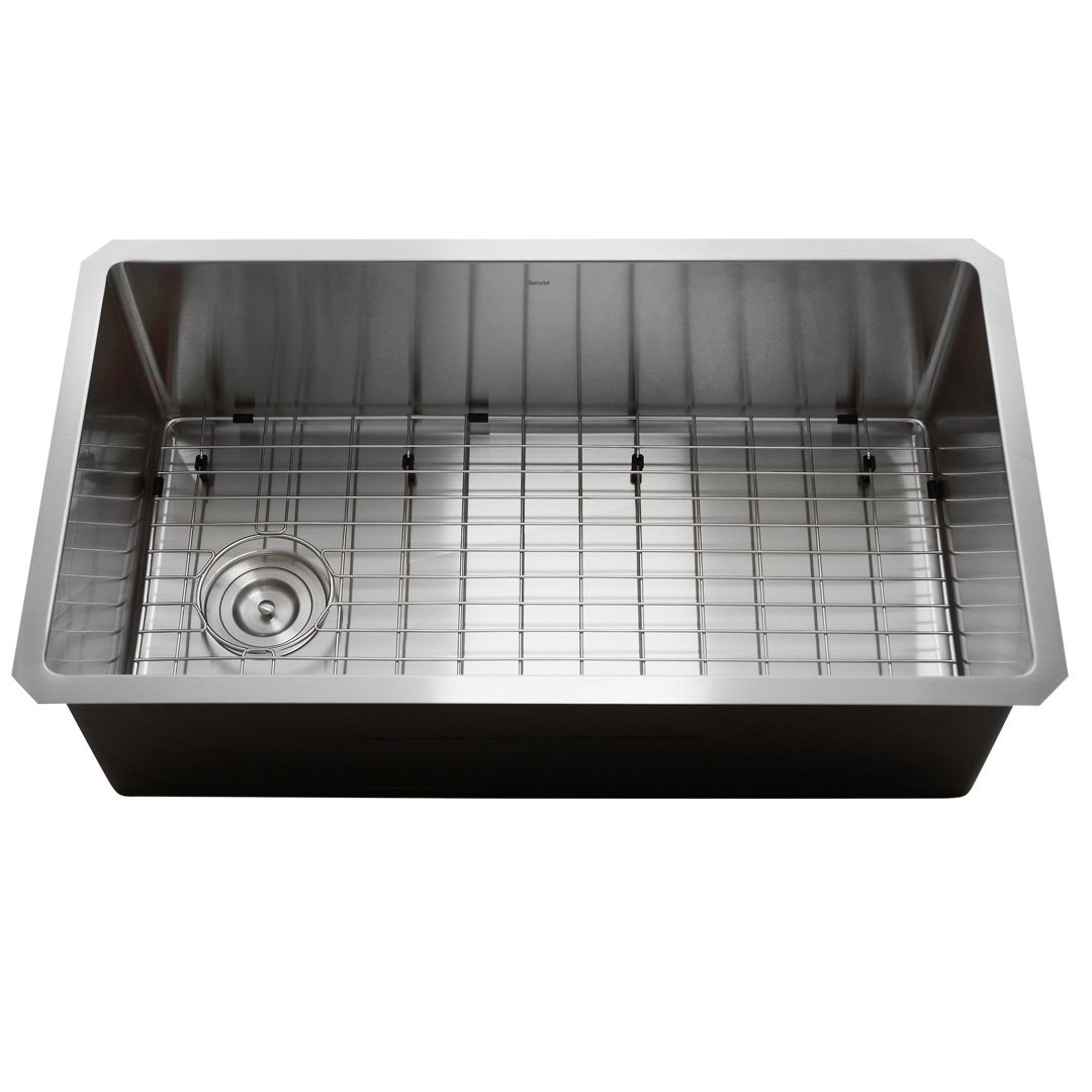 Pro Series 32'' L Undermount Single Bowl Stainless Steel Kitchen Sink Nantucket Sinks