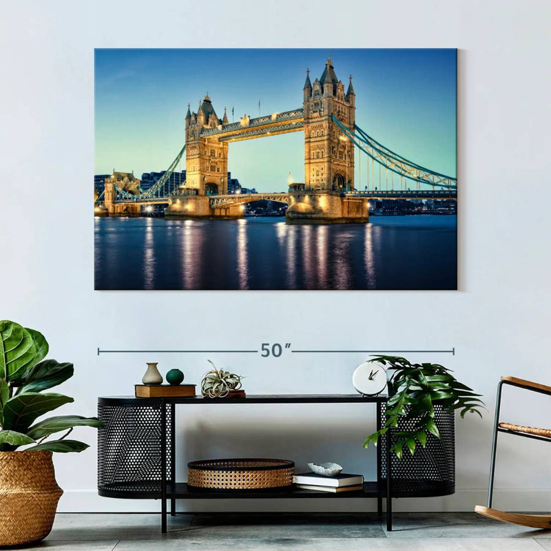 Nicci Tower Bridge de nuit, H 34 po x l 51 po