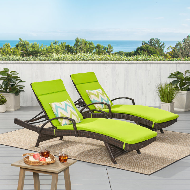Billur Outdoor Wicker Chaise Lounge Set , Cushion Included, Green