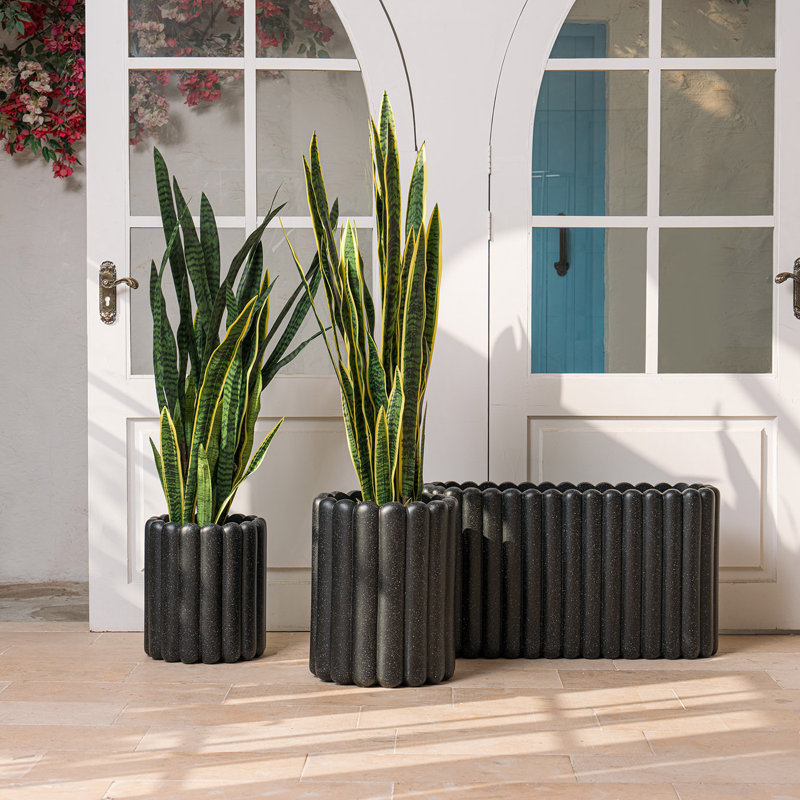 Jardinière Robinet de 16 pouces de hauteur, Noir