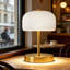 Lampe de table compacte en verre sans fil, dorée, de 9 pouces de hauteur, lampe de chevet à gradation tactile à trois vitesses, adaptée à la décoration de chambre à coucher, de table de salle à manger, de salon et de bibliothèque