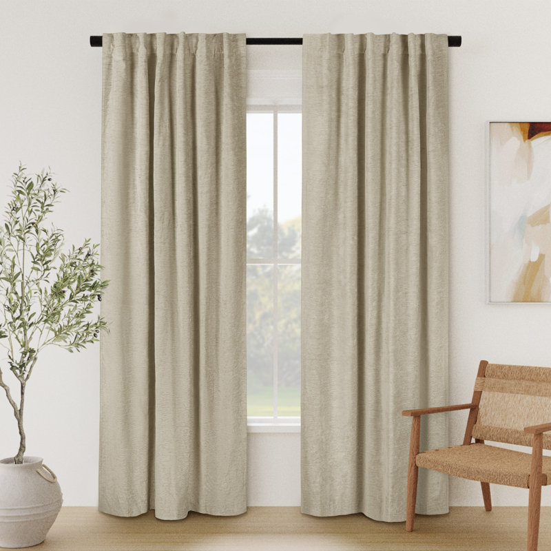 Panneau de rideau simple obscurcissant en chenille Kaori, L 52 po x L 96 po, Beige