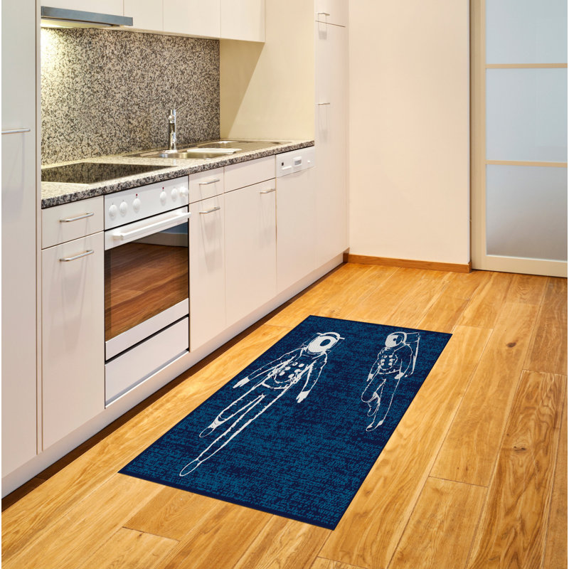 Tapis décoratif à longues fibres en polyester à haute densité Astronaut, Rectangle— 4 pi x 5 pi 8 po