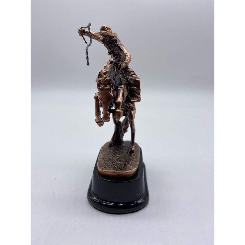 Garrelt Figurines & Sculptures