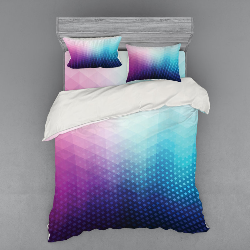 Polyester Geometric Shapes Duvet Cover, Queen Duvet Cover + 3 Additional Pieces