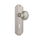 Deco Plate with Decorative Keyhole and New York Door Knob
