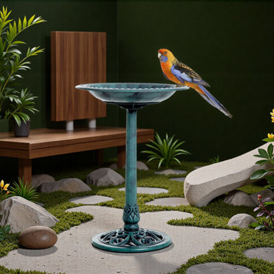 28 po. Bain d'oiseaux en résine fleur de lys 28 po, fini usé par le temps