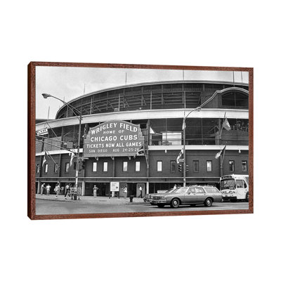 Chicago: Wrigley Field - Print on Canvas