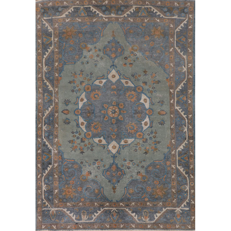 Tapis traditionnel délavé surteint 6 x 9