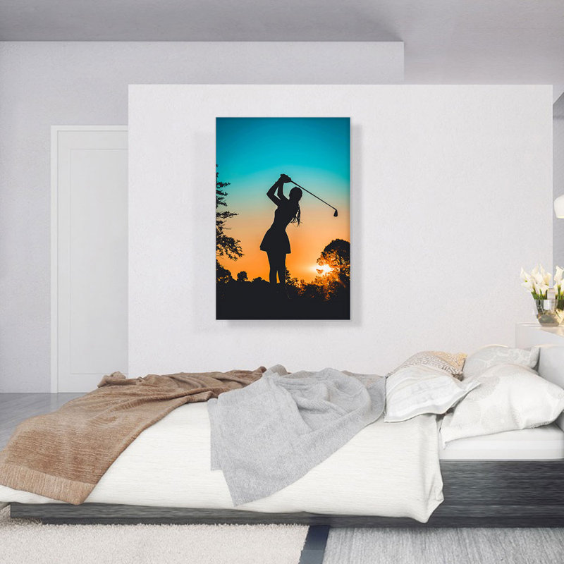 «Girl Golfeur Silhouette Sunset», impression sur toile tendue, H 40 po x l 26 po x P 1,5 po
