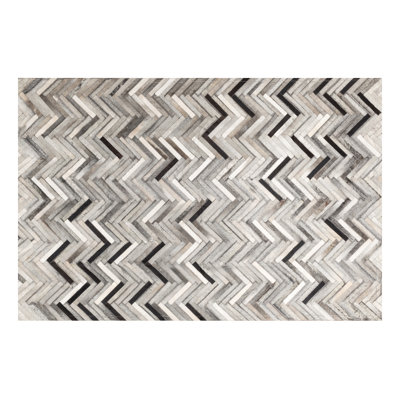 El Cielo Cowhide Chevron Area Rug