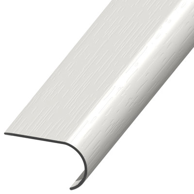 Nez de marche en PVC de 1 po d'épaisseur x 2 po de largeur x 94 po de longueur
