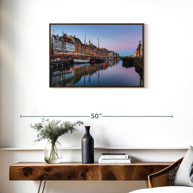 Nyhavn New Harbor, Cadre flottant en noyer, 31 po x 21 po