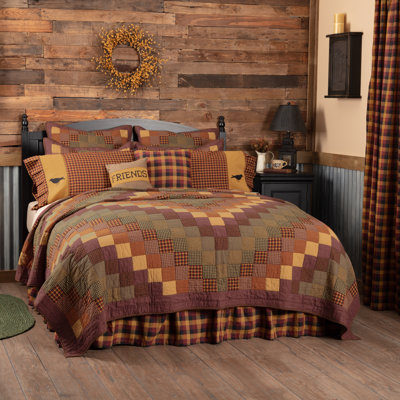 Heritage Farms Farmhouse / Country Cotton Patchwork Quilt