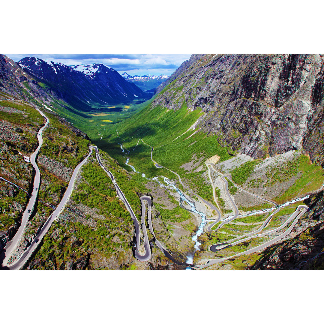 Trollstigen Trolls Ladder Dramatische Bergstraßenlandschaft in Norwegen by Agustavop - Print