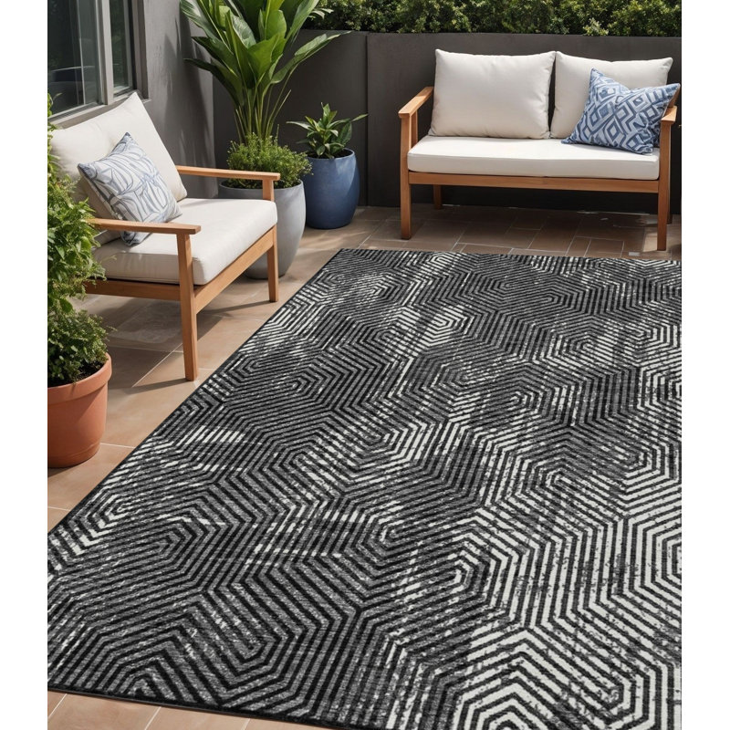 Tapis intérieur / extérieur géométrique lavable noir et ivoire 5 pi x 8 pi