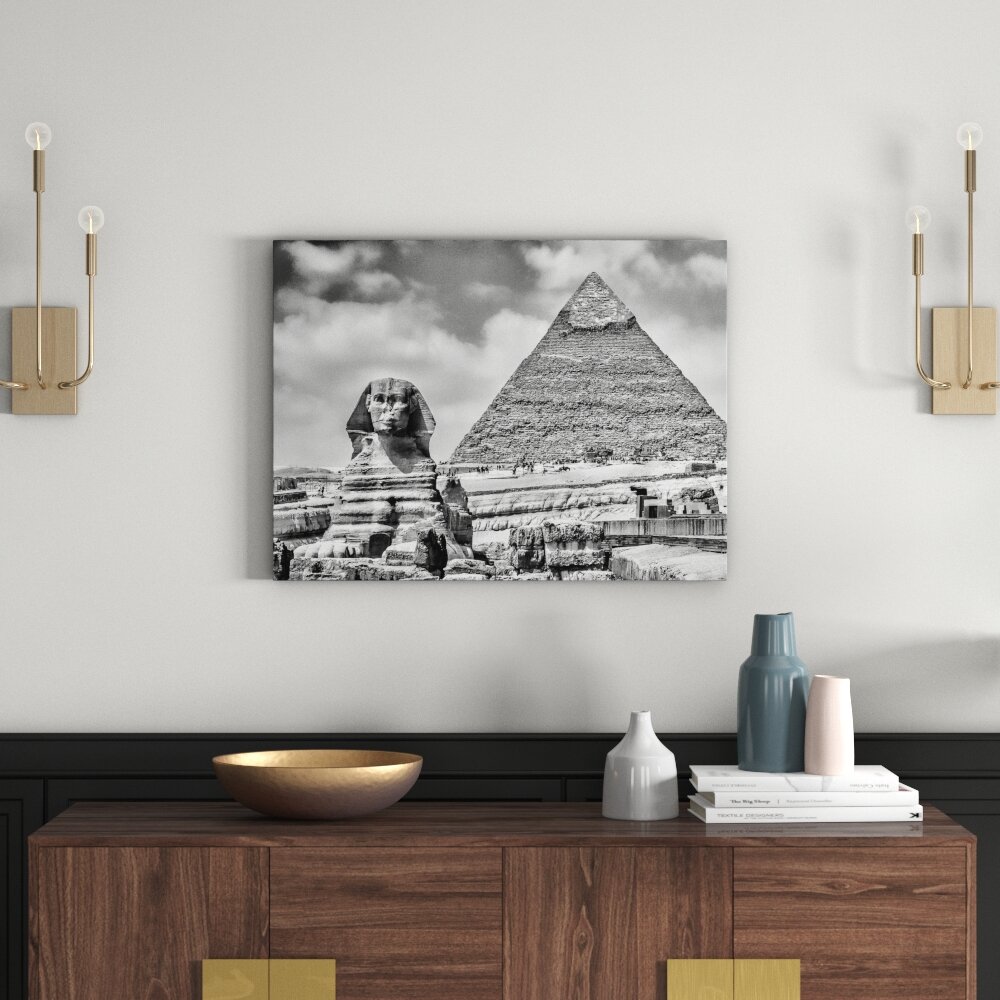 Leinwandbild Große Sphinx von Gizeh mit Pyramide in Monochrom