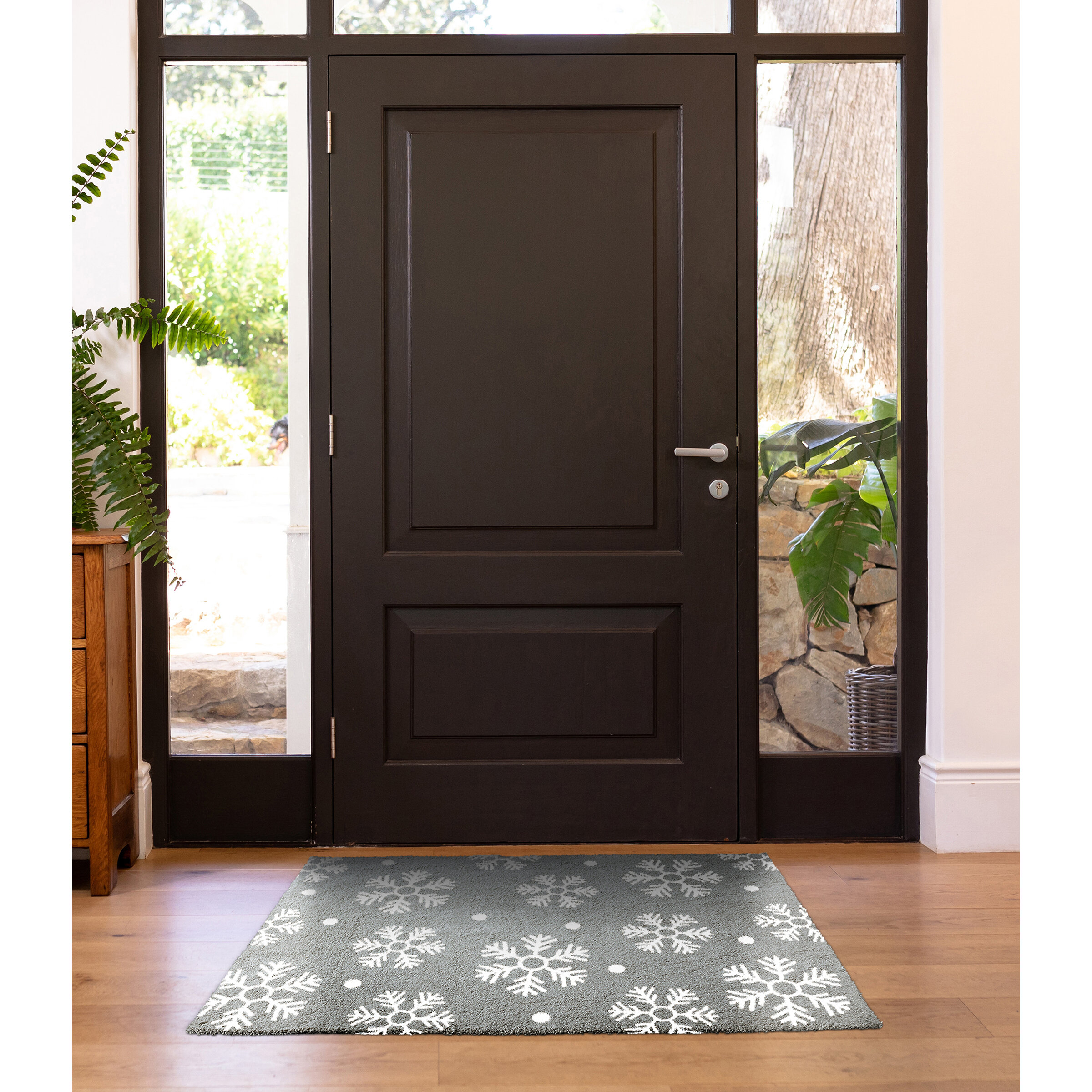 https://assets.wfcdn.com/im/07405031/compr-r85/1501/150127881/colorstar-wonderland-22-in-x-34-in-machine-washable-indoor-door-mat.jpg