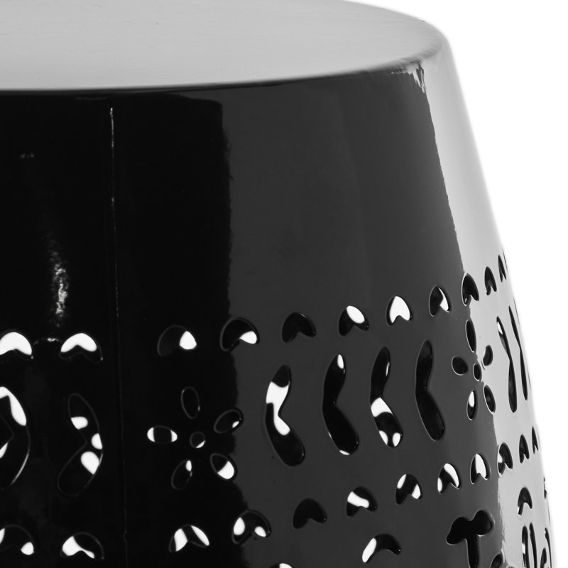 Charmante table d'appoint moderne au design exquis pour des espaces élégants, Noir