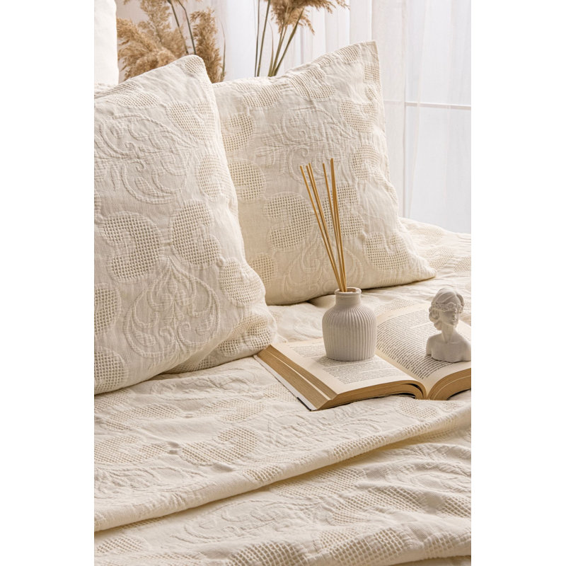 Luxury Double Bedspread Set, 100% Cotton, Cream Color | Includes 2 Pillowcases (19.7 x 27.6 inches) | Soft Jacquard Fabric, 270 GSM | Machine Washable, Elegant & Cozy Bedding for Your Bedroom
