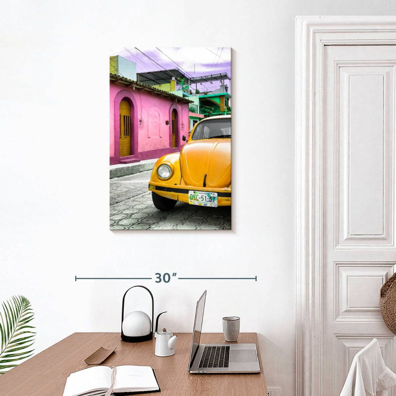 Voiture Meet jaune Beetle, H 30 po x l 20 po