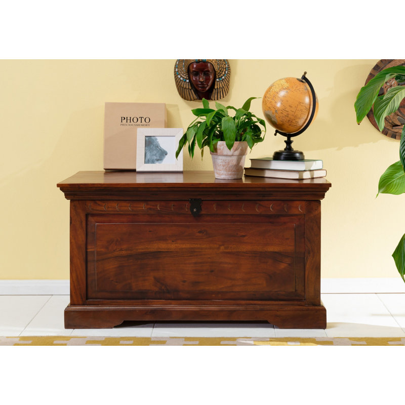 Oxford Blanket Chest, Nougat