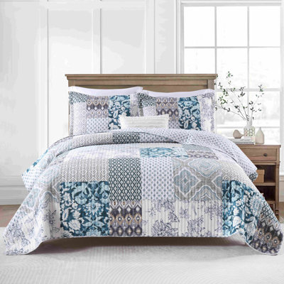 HoneiLife Audrey White Cotton Handmade Patchwork 3-Piece Queen Size Quilt Sets