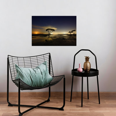 «Night Sky Coastal Reflection Dramatic Peaceful Serene Beach City», reproduction d'art