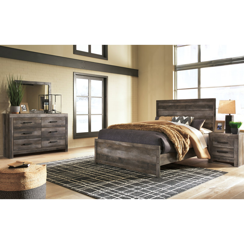 Wynnlow Panel Bed with Mirrored Dresser and Nightstand, Queen