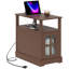 Table de bout avec station de charge, table d'appoint étroite avec ports et prises USB, petite table avec rangement caché et tablette ouverte pour le salon