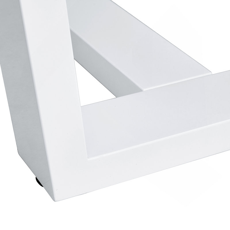 Pouvant accueillir 6 à 8 personnes, cette table de salle à manger rectangulaire moderne et minimaliste est dotée d'un plateau en verre trempé et d'un support en panneau de fibres à densité moyenne blanc élégant