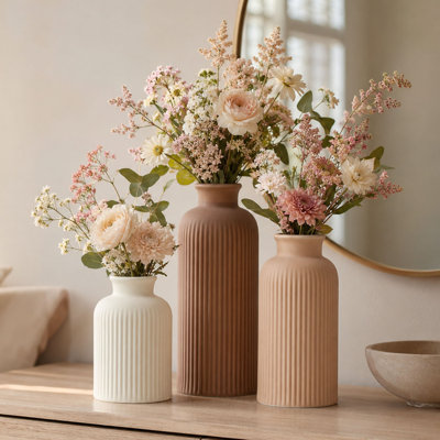 Grand ensemble de 3 vases en céramique côtelés vert mat avec motif café