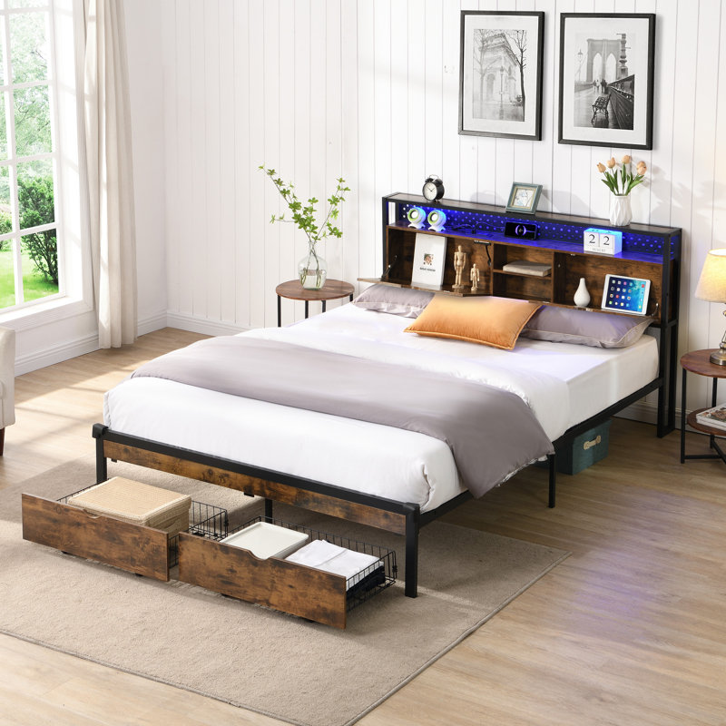 Lit plateforme en métal avec tête de lit en bois, 2 tiroirs de rangement, prise de recharge, éclairage DEL, sans sommier, montage facile, cadre supportant jusqu'à 272 kg, tête de lit, tiroirs, installation simple.