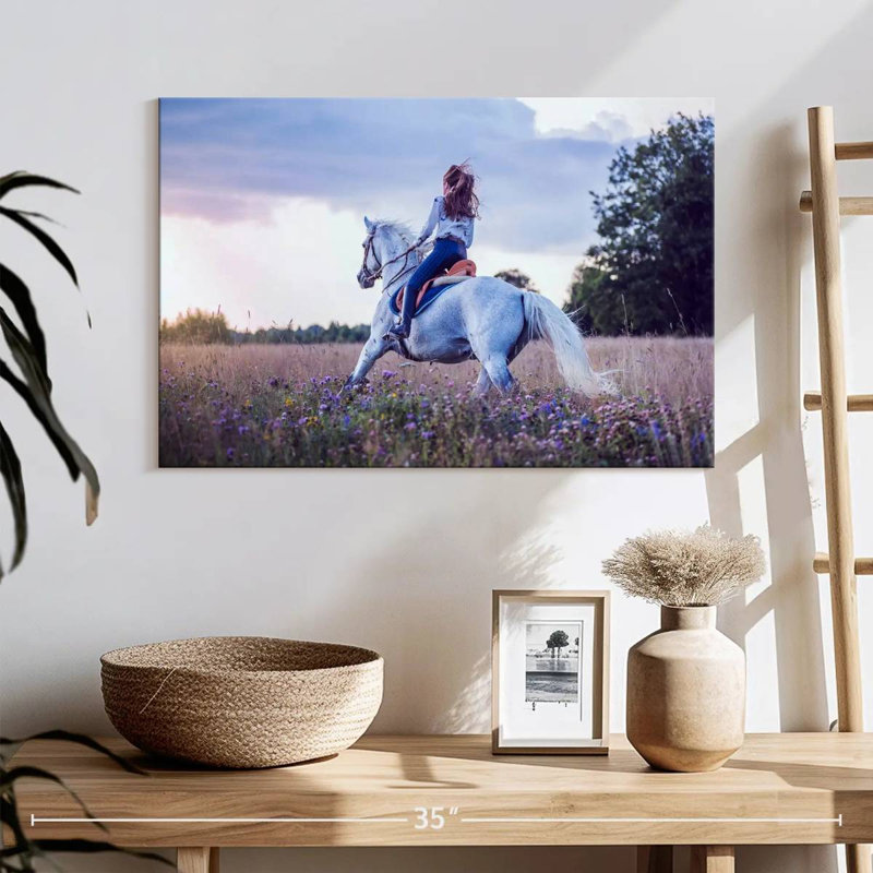 Fille Mehar à cheval, H 16 po x l 24 po