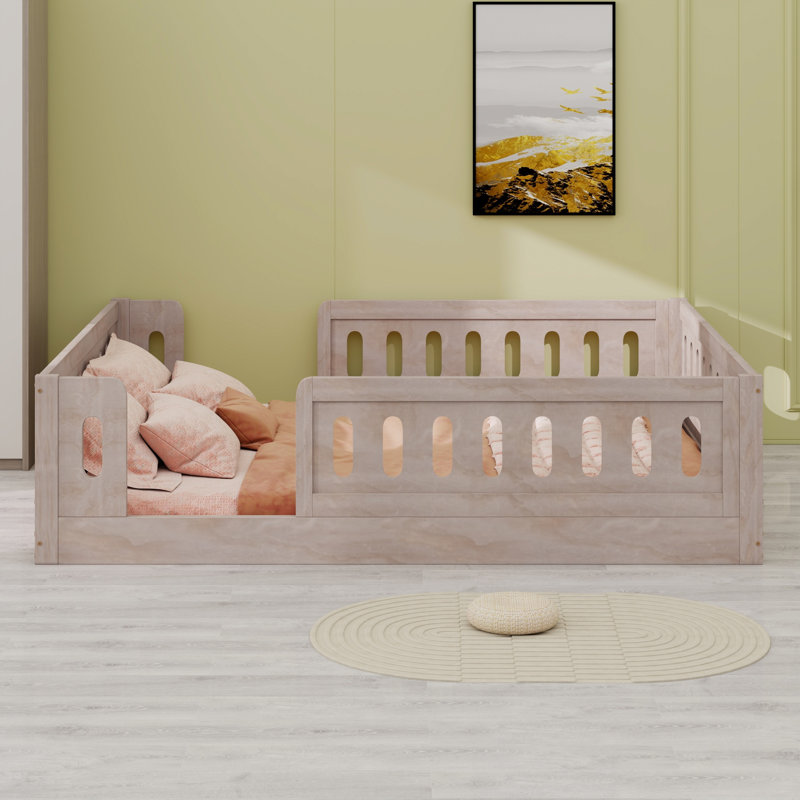 Lit plateforme en bois avec barrière de sécurité, Naturel
