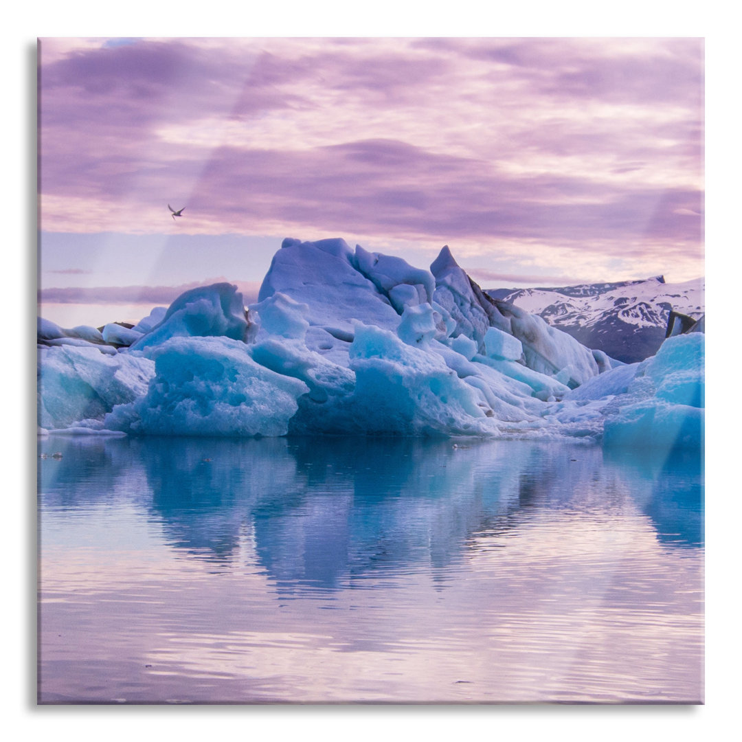 Glasbild Wunderschöne Eisberglandschaft