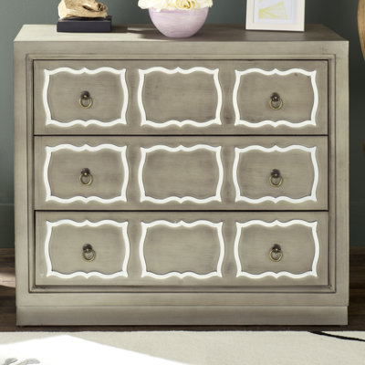 15'' W 3 - Drawer Dresser