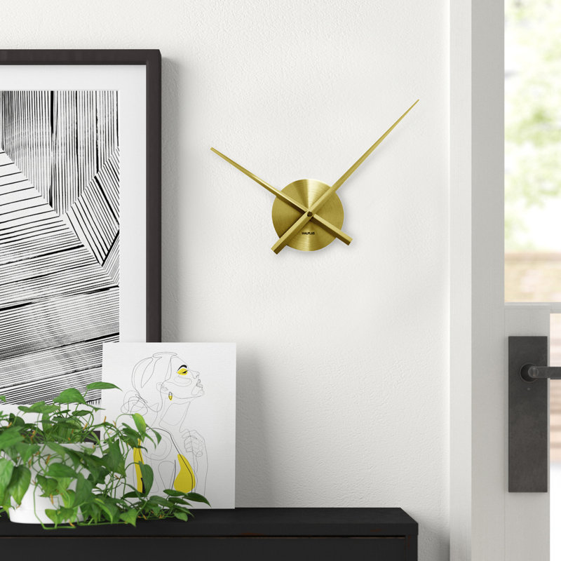 Barrientez Classic Wall Clock, Gold