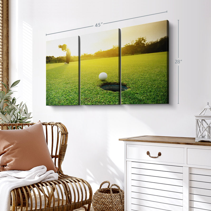 «Golf Ball Strike», 3 pièces sur toile, H 28 po x l 45 po x P 1,25 po