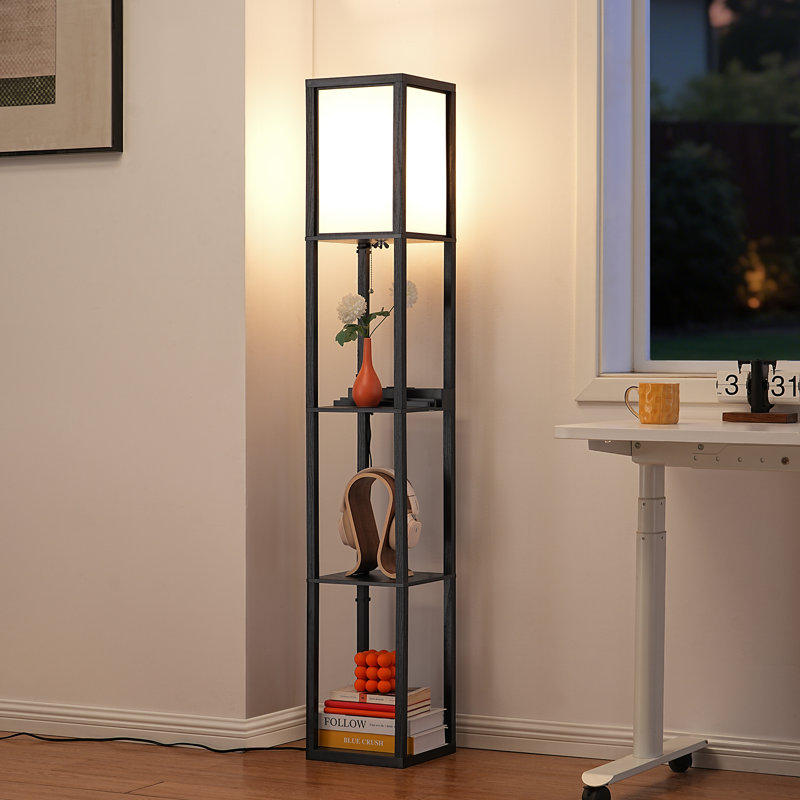 Lampe sur pied colonne 63 "avec tablettes et prise de courant CA / USB-A / USB-C