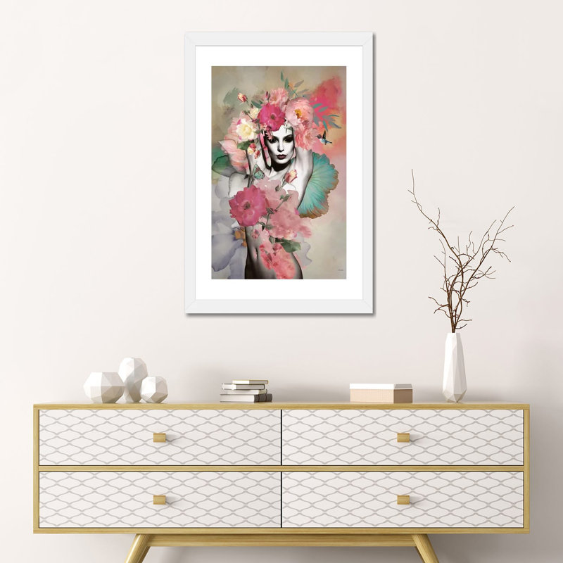 Chiara - par Ana Paula Hoppe, impression, Blanc, H 24 po x l 16 po x P 1 po, Papier encadré blanc