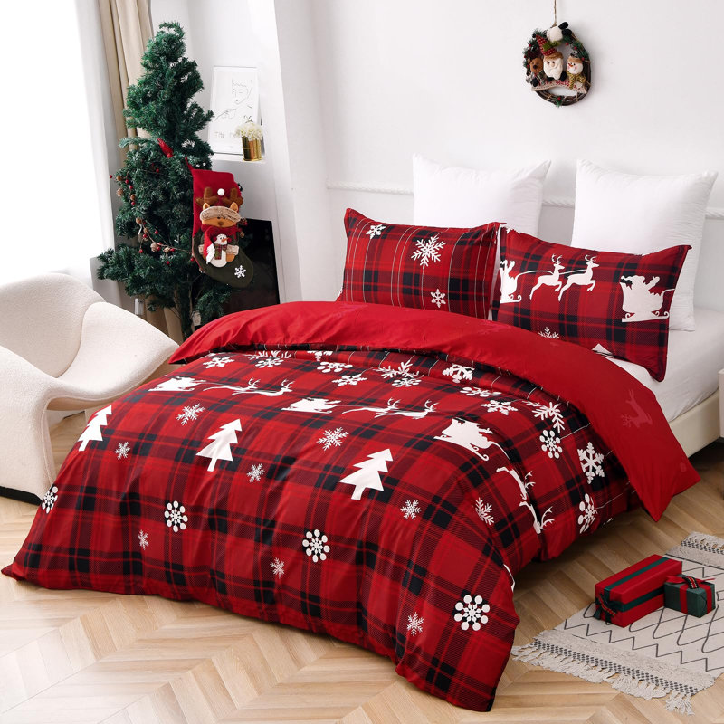 Christmas Reindeer and Plaid 7-Piece Comforter Set, Queen