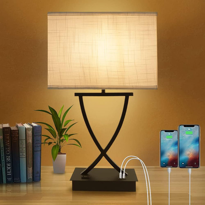 Lampe de table USB en métal Sarvis