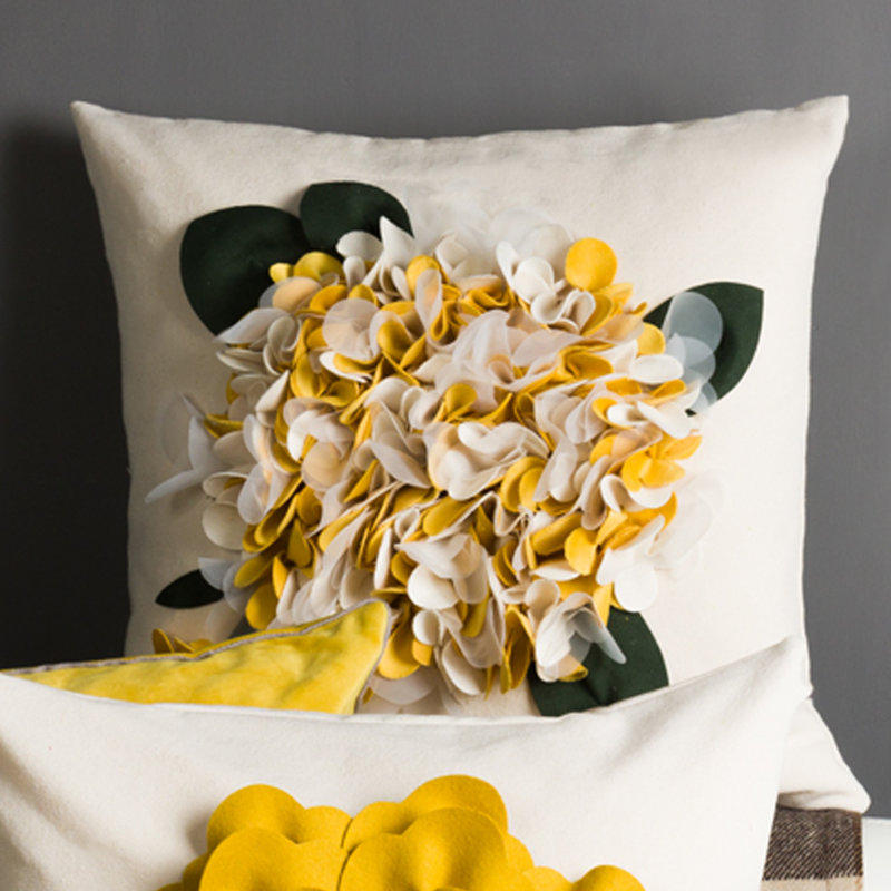 Housse de coussin décoratif 18 x 18 pouces, motif floral 3D, Motif floral jaune