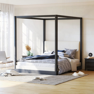 Lit plateforme à baldaquin en bois avec tête de lit tapissier