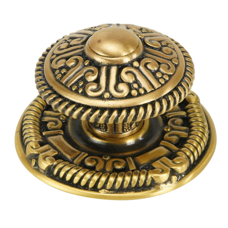 AMERICANA KNOB W/ BACK PLATE IN MUSEUM GOLD PLATE